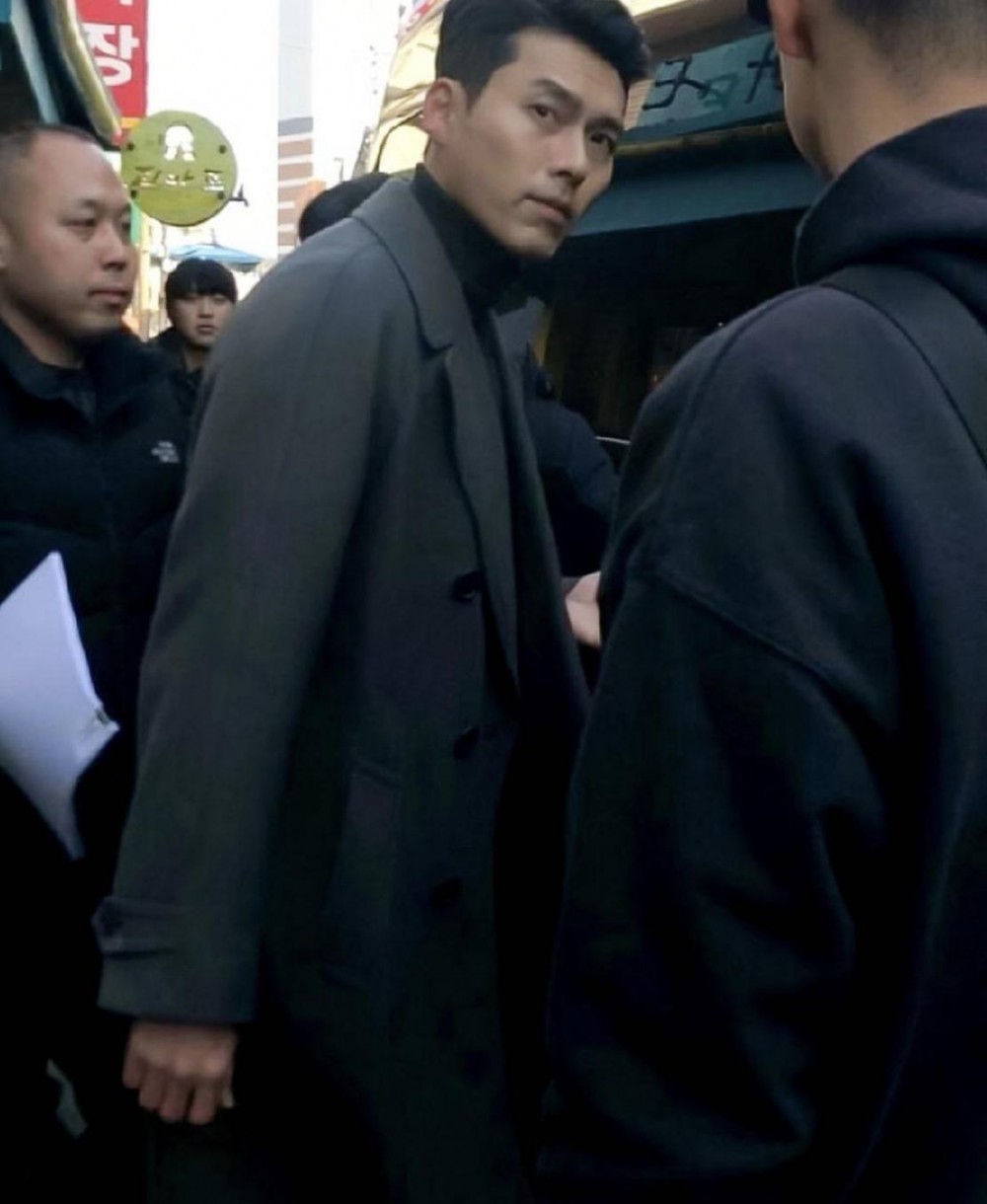 《愛的迫降》玄彬路透照帥翻