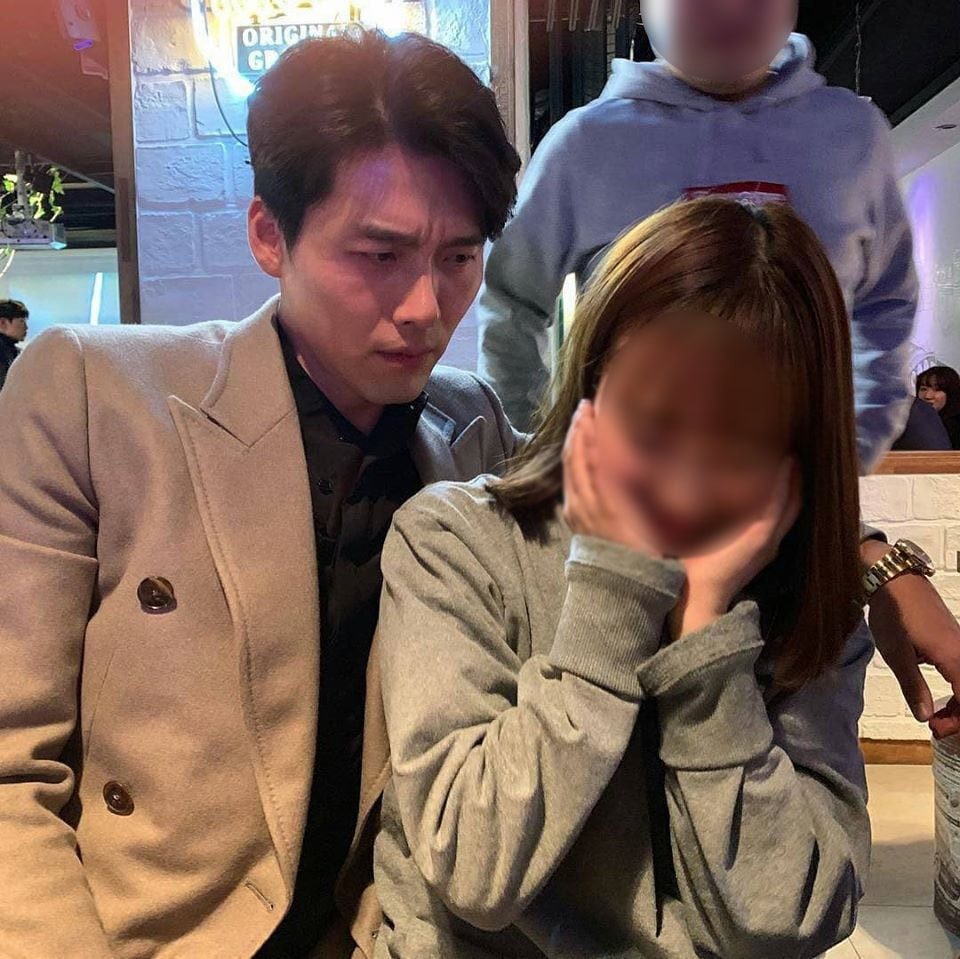 玄彬與工作人員合照