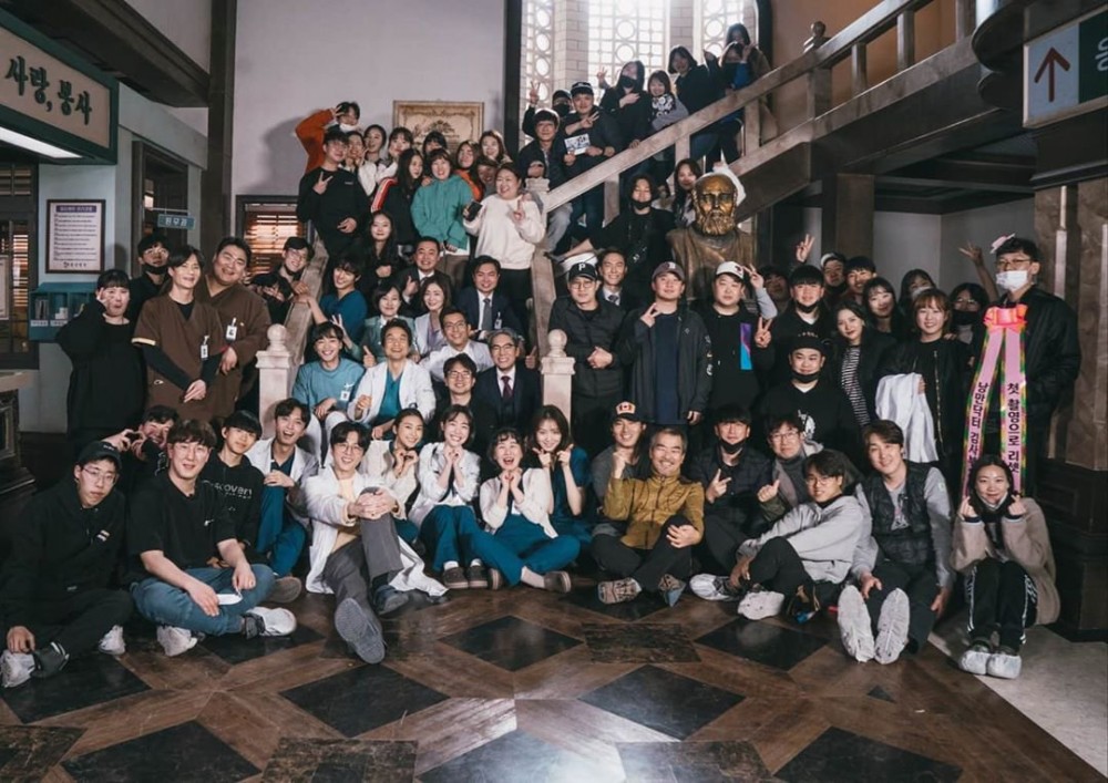 《浪漫醫生金師傅2》大合照