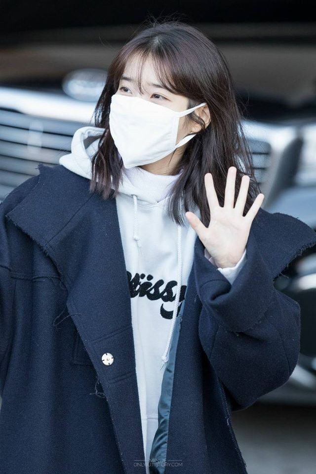 IU戴口罩