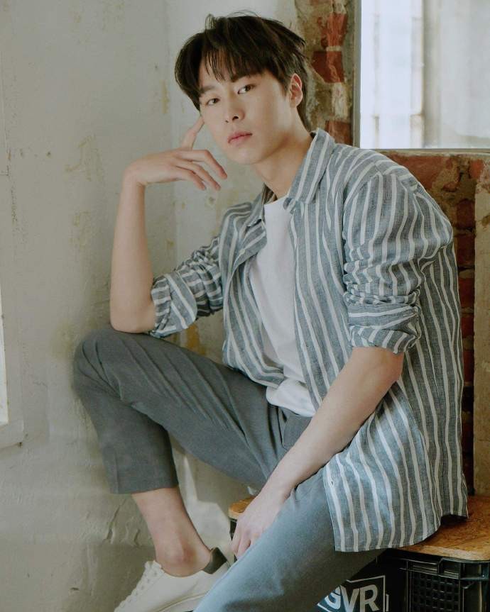 李宰旭飾演瀟灑而內心有著溫暖自由的靈魂的「孫佑俊」