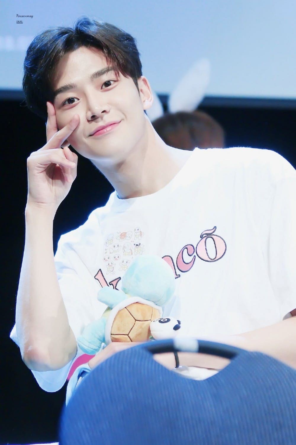 路雲是男團SF9出身