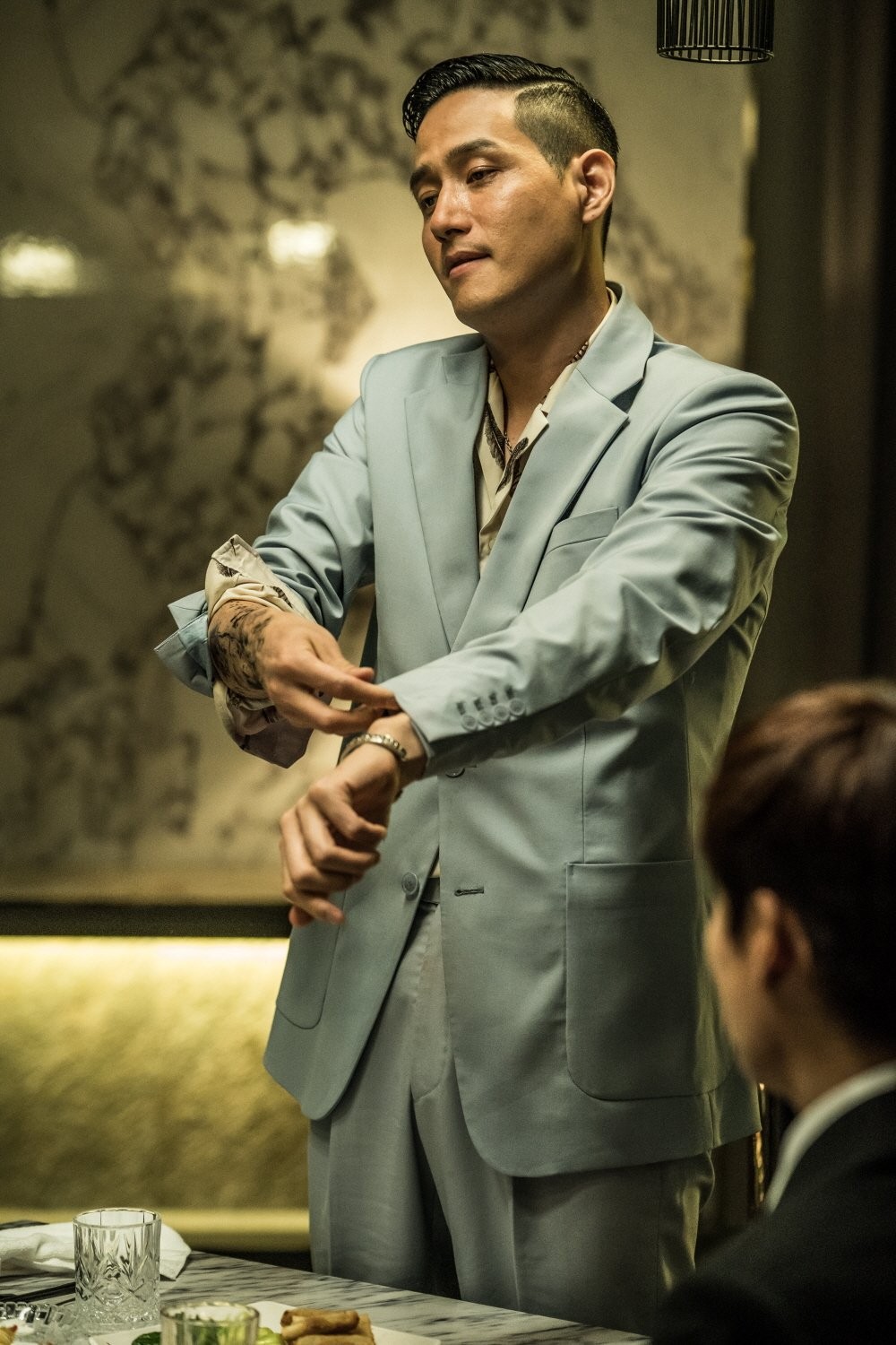 朴海俊2018年在電影《信徒》裡出演「惡角」朴宣昌