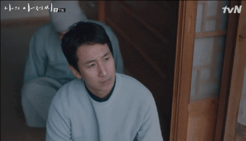 朴海俊在《我的大叔》裡出演和尚謙德