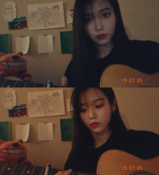 IU在IG上分享過自己彈吉他自彈自唱〈沒關係〉的片段