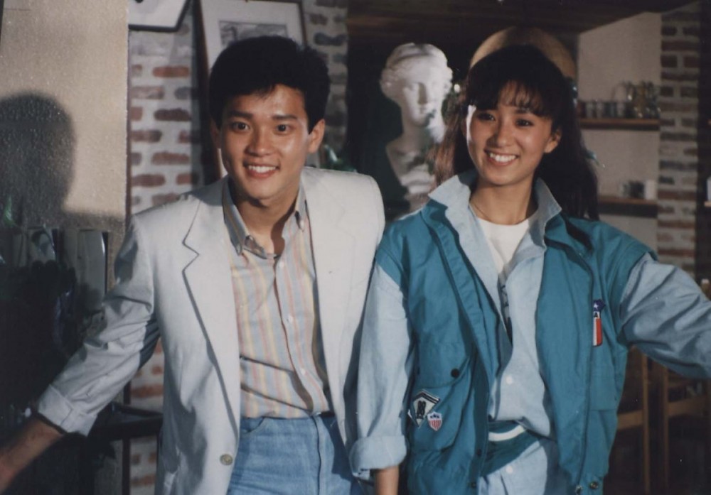 《夫妻的世界》金喜愛高中畢業照片