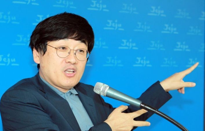 金喜愛的老公李昌鎮畢業於首爾大學,在當地有「南韓的比爾蓋茲」之稱