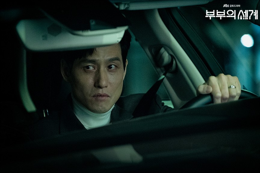 朴海俊在《夫妻的世界》中飾演渣男