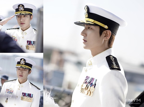 《The King:永遠的君主》李敏鎬海軍制服誘惑