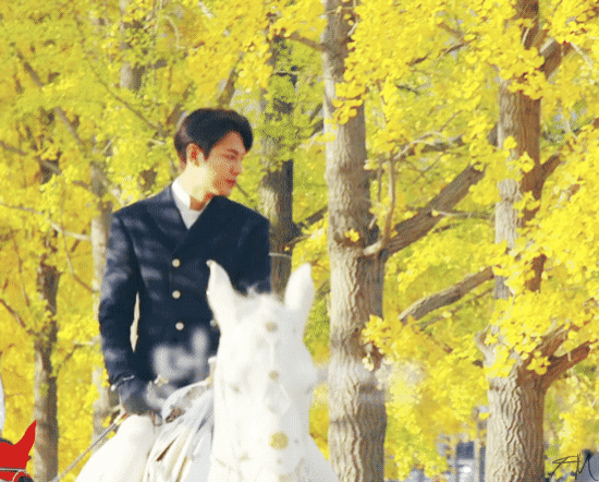 李敏鎬所屬的MYM經紀公司釋出了《The King：永遠的君主》片場花絮