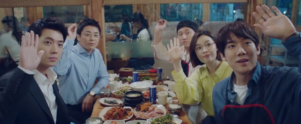 由曹政奭、柳演錫、鄭敬淏、金大明、田美都主演的tvN《機智醫生生活》五人幫感情解析