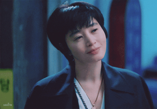 第56屆《百想藝術大賞》女子最優秀演技獎的入圍者金喜愛、孫藝珍、孔曉振、IU、金惠秀