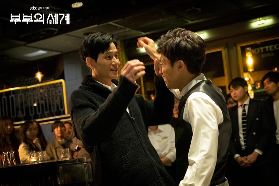 由金喜愛、朴海俊、韓素希主演的《夫妻的世界》結局收視率28.371%刷新有線台紀錄