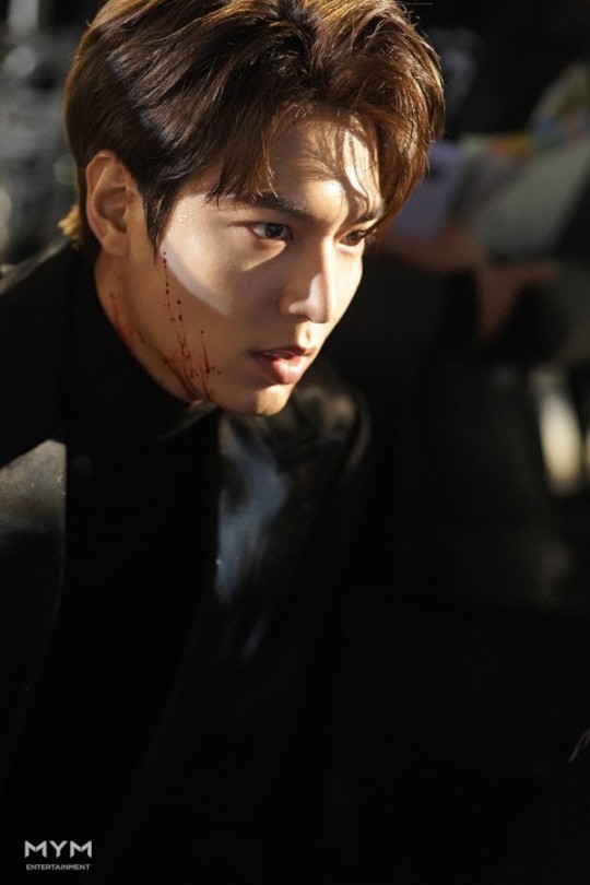李敏鎬、金高銀、禹棹煥、金景南主演的《The King:永遠的君主》殺青了