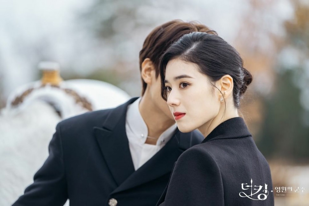 鄭恩彩在《The King：永遠的君主》擔任女二