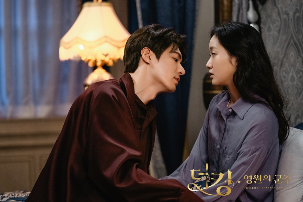 《The King:永遠的君主》伏筆解析