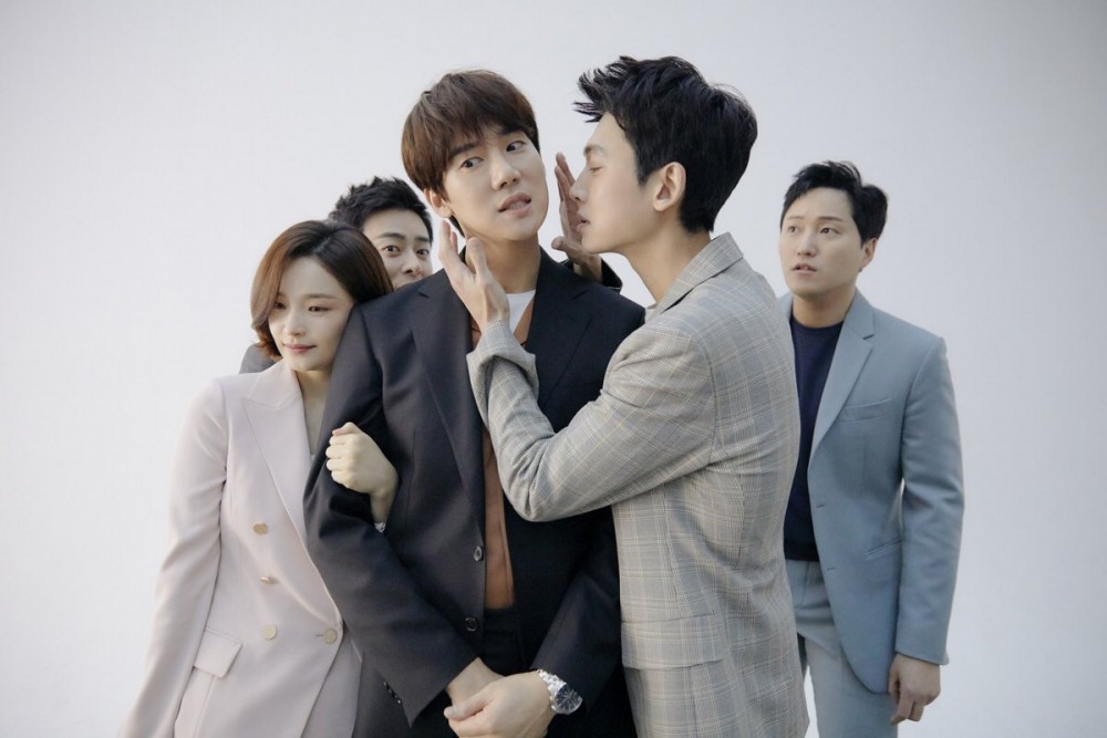 由主演曹政奭、鄭敬淏、柳演錫、金大明、田美都組成的「5人幫」圈粉無數