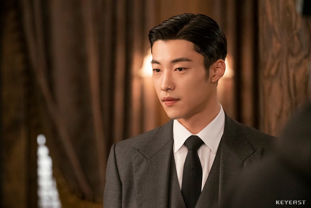 《The King：永遠的君主》禹棹煥花絮照公開