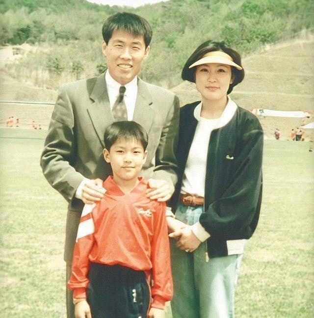 李敏鎬童年時期照片