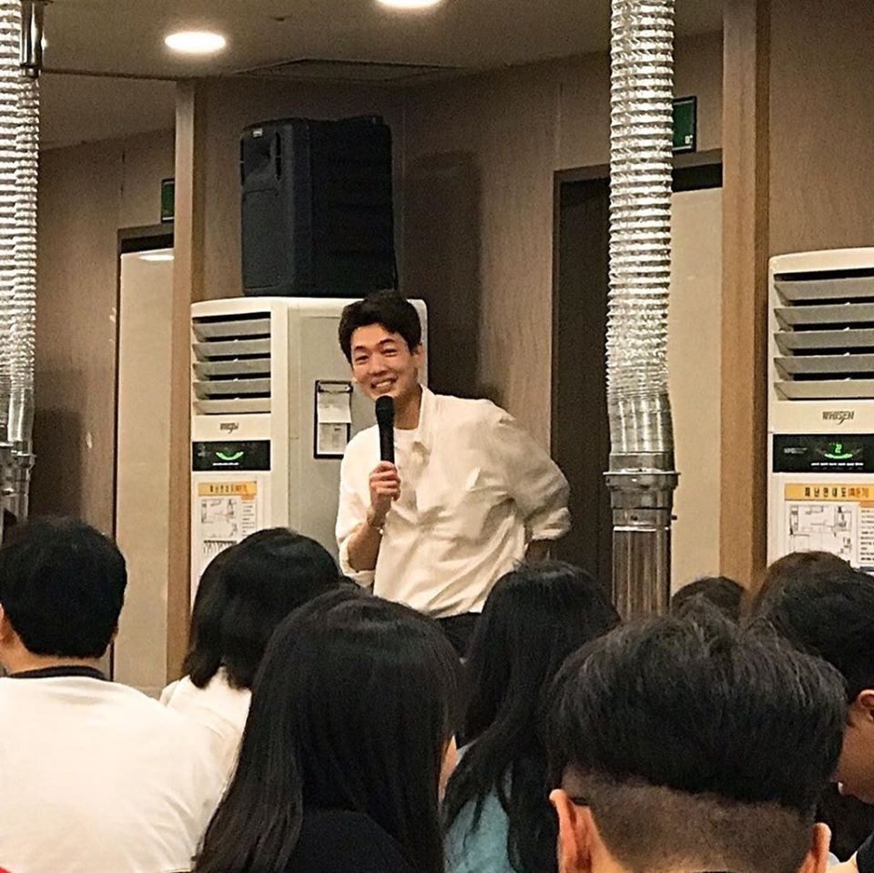 曹政奭、柳演錫、鄭敬淏、金大明、田美都主演的tvN《機智醫生生活》終放宴