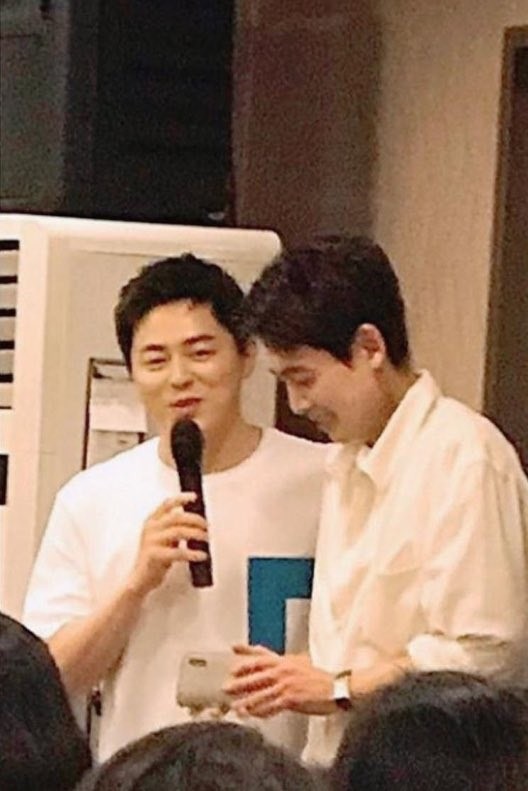 曹政奭、柳演錫、鄭敬淏、金大明、田美都主演的tvN《機智醫生生活》終放宴