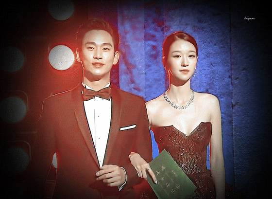 金秀賢和徐睿知主演的《雖然是精神病但沒關係》