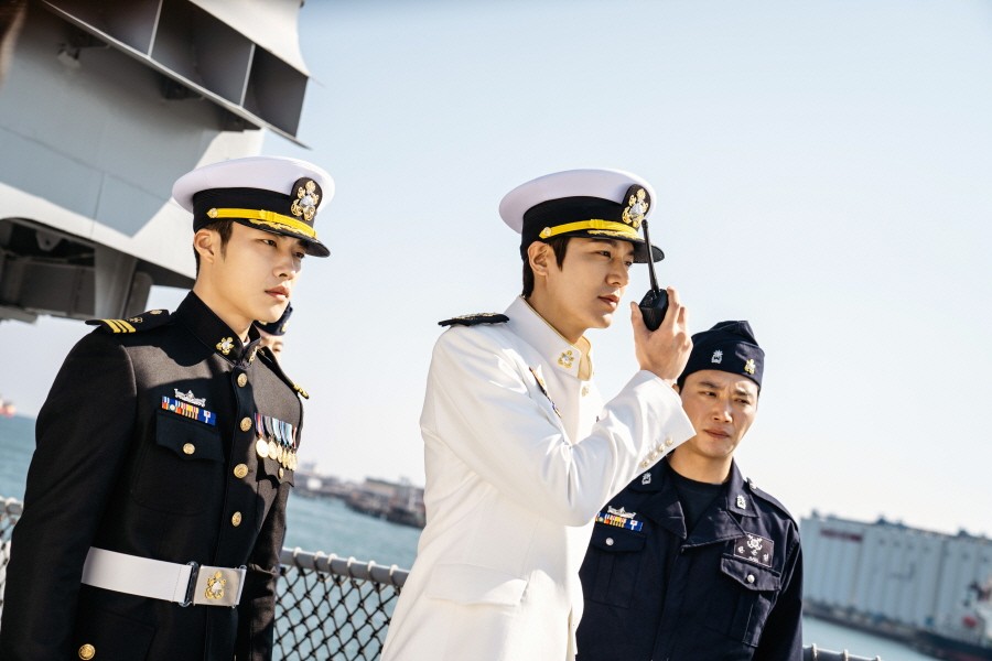 《The King:永遠的君主》李敏鎬海軍制服