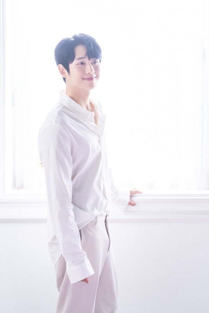 丁海寅代言寢具品牌Sesa Living照片