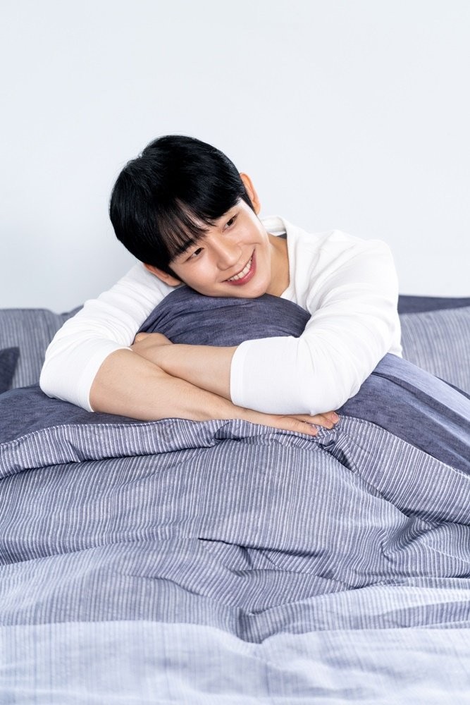 丁海寅代言寢具品牌Sesa Living照片