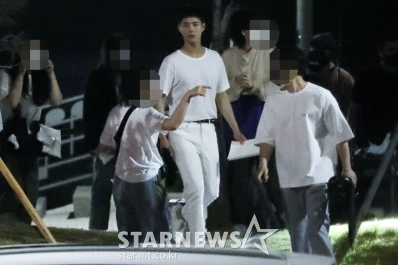 朴寶劍、朴素丹主演的tvN《青春紀錄》路透照曝光