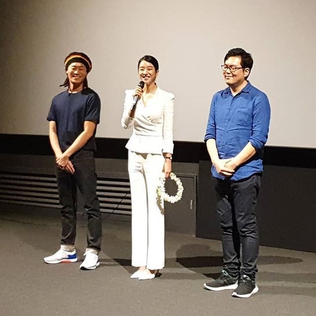 《雖然是精神病但沒關係》徐睿知「巴掌臉」有多小?與演員合照對比超驚人