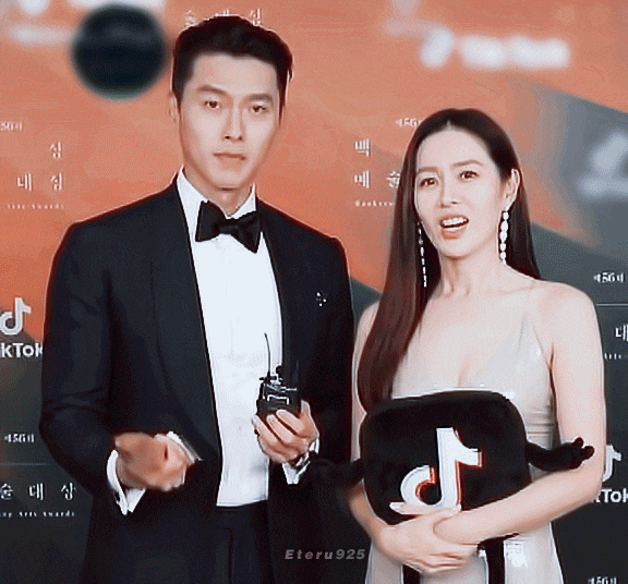 玄彬和孫藝珍接受訪問