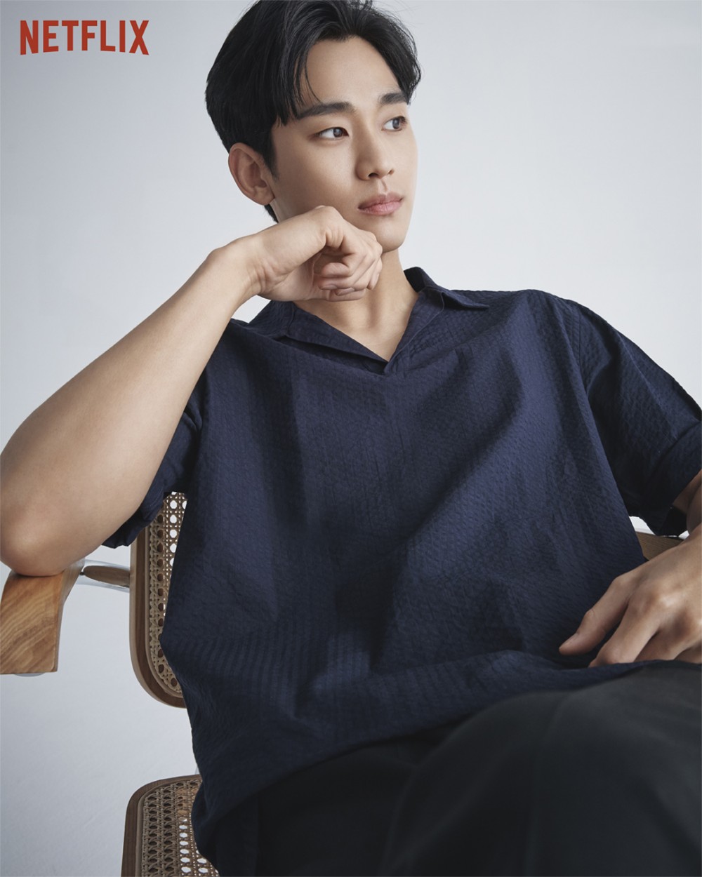 金秀賢花美男顏值依舊