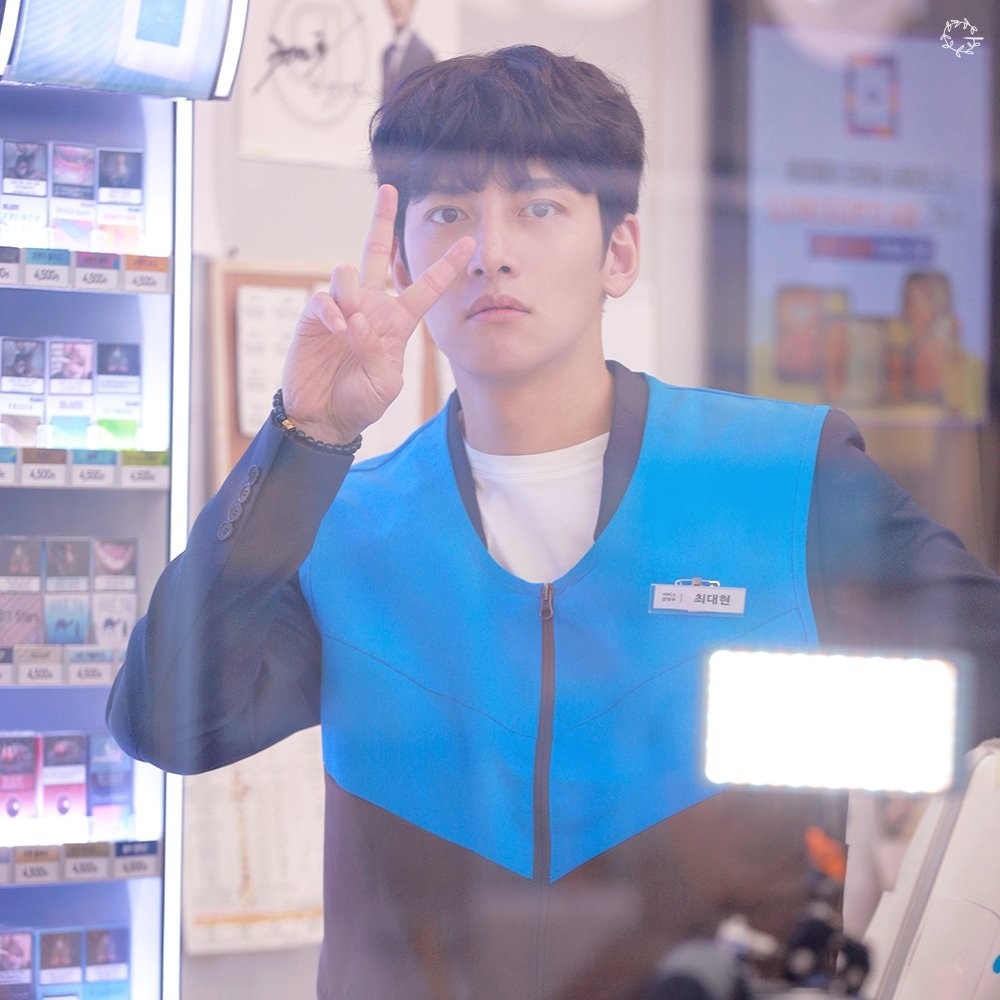 池昌旭可愛比ya四連發