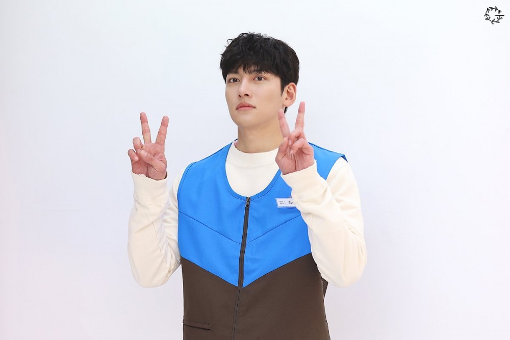 《便利店新星》池昌旭海報拍攝現場