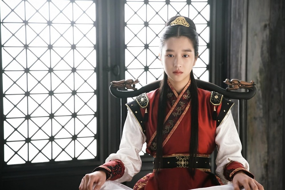 徐睿知在《花郎》中的古裝造型