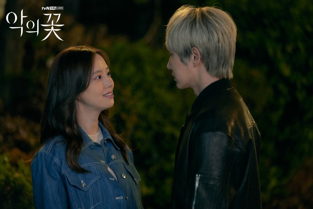 《惡之花》李準基與文彩元初吻