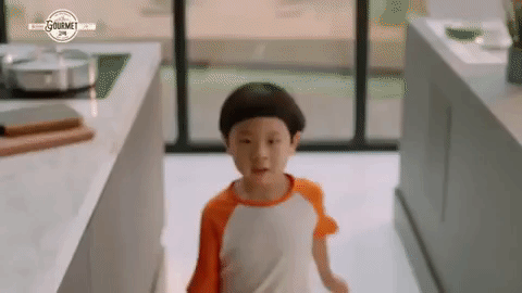 金俊拍攝起司豬排廣告