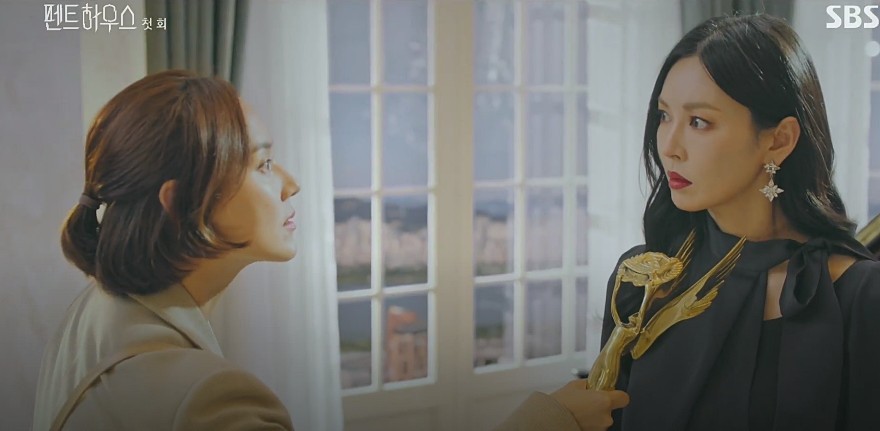 《Penthouse》首播劇情