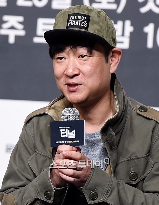 《隧道》導演申勇輝