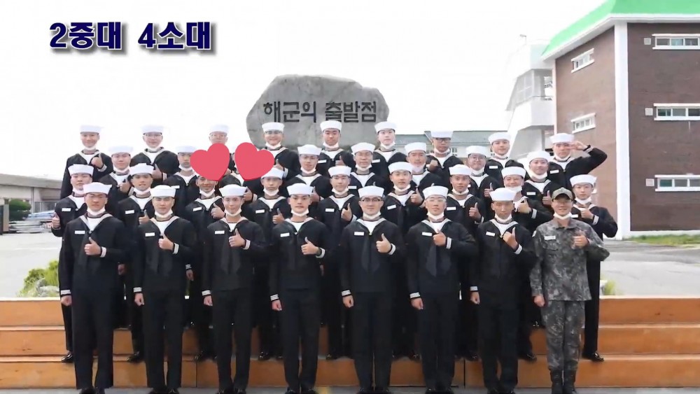 朴寶劍軍訓結業式路透照