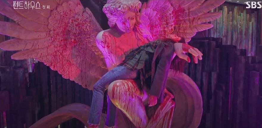 《Penthouse》首播劇情