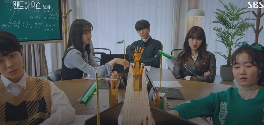 《Penthouse》首播劇情