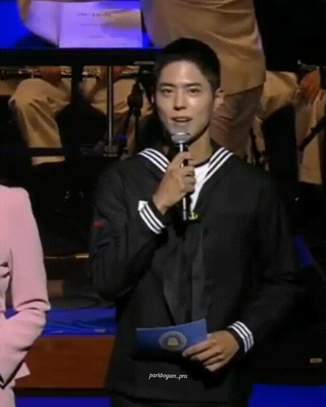 朴寶劍軍裝拍攝企業招募宣傳片 帥氣海軍代言人！