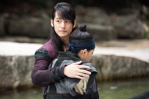 金汎《火之女神井兒》深情守護文瑾瑩