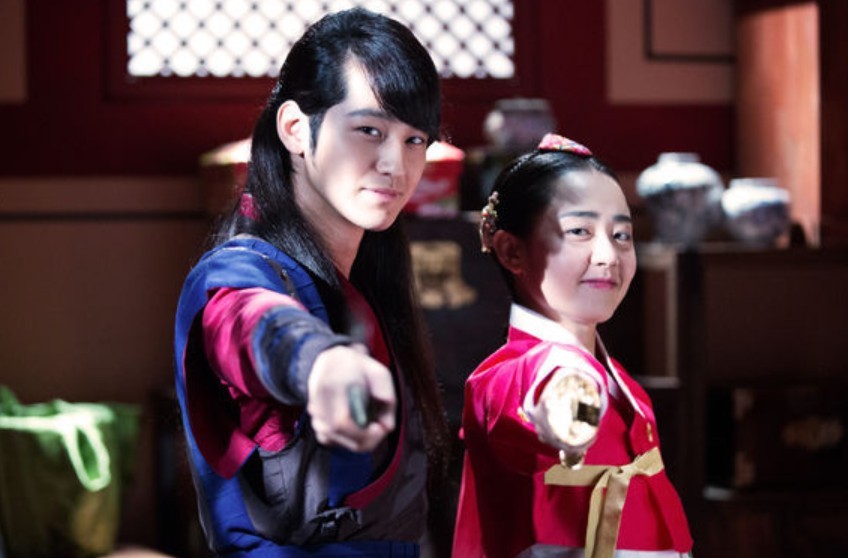 金汎與文瑾瑩因戲生情