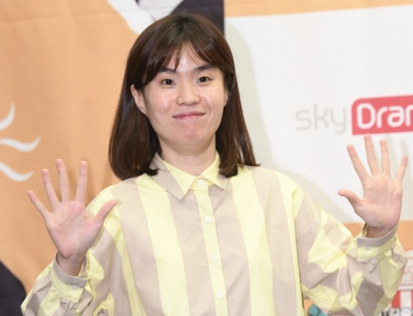 朴智善作為KBS搞笑藝人出道