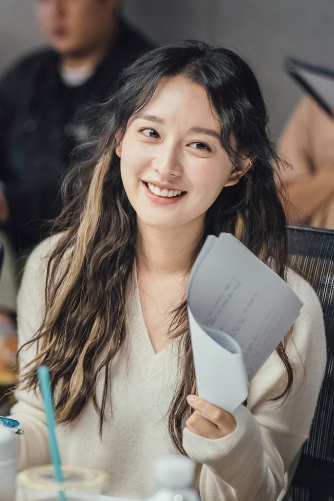 金智媛飾演有魄力又可愛的自由職業營銷員