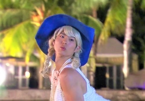 朴寶劍早期作品《完美媽媽》女裝又半裸大膽嘗試！