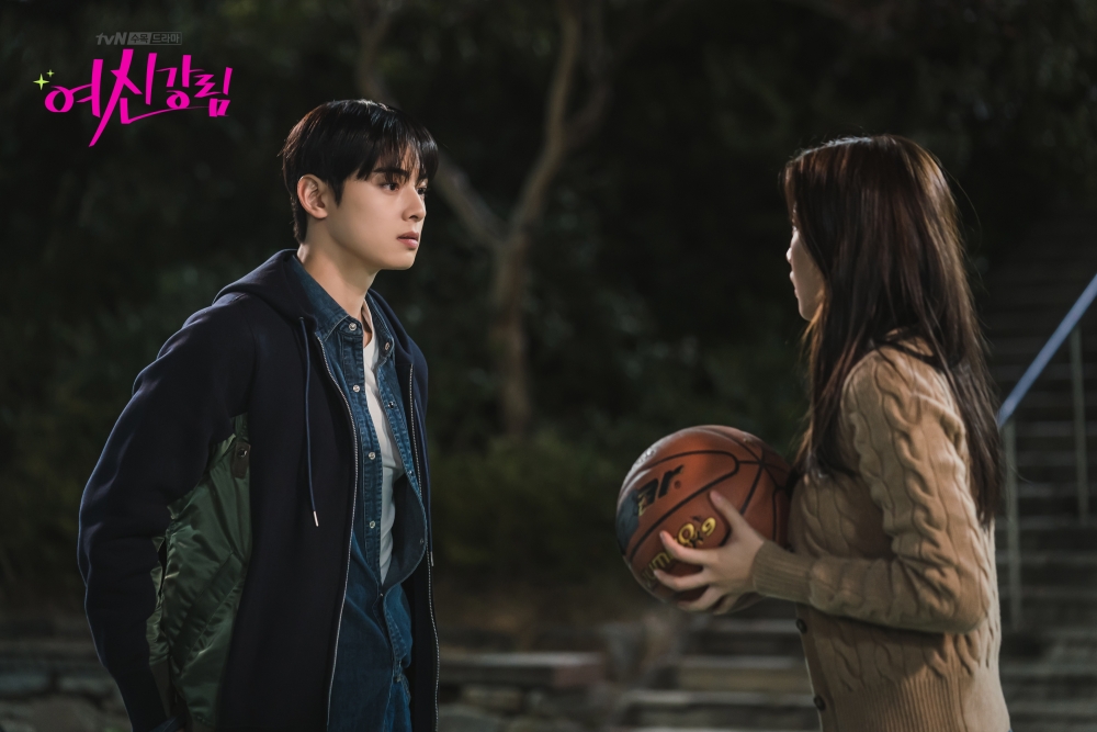 車銀優緊抱文佳煐